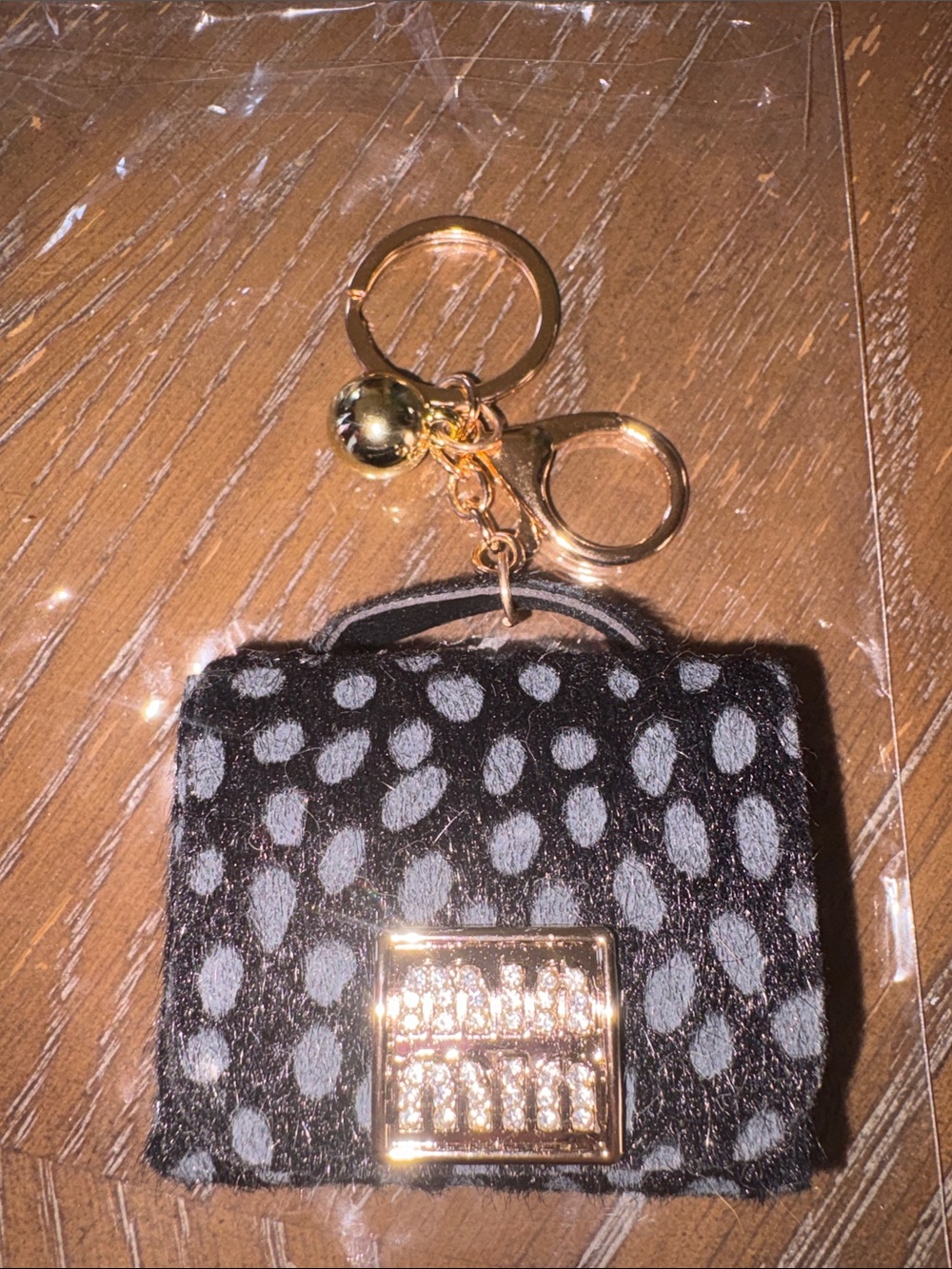 A set of keychains -Black Faux Fur Mini Handbag & Gold & Crystal hearts NWOT - Picture 3 of 3